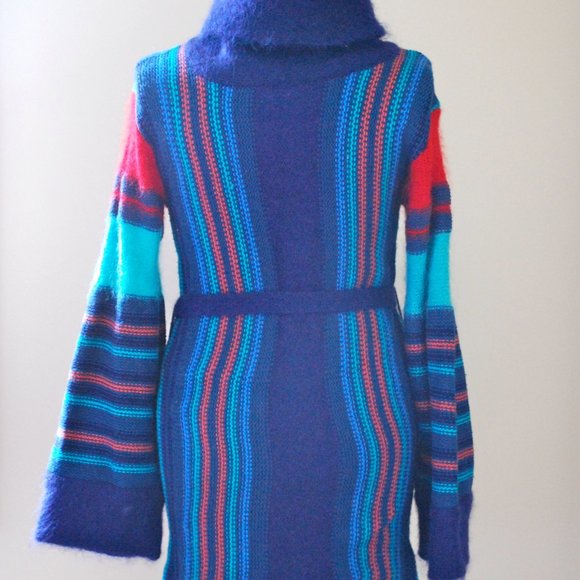 Colourful striped cowl neck tunic - Picture 6 of 6